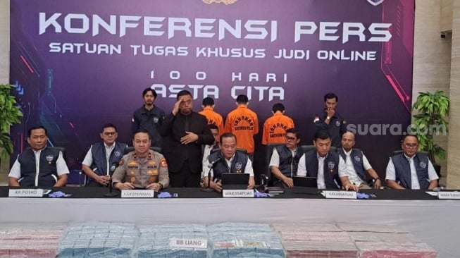 Tiga Tersangka Jaringan Judi Slot Asal China Ditangkap, Bareskrim Sita Uang Rp70 Miliar