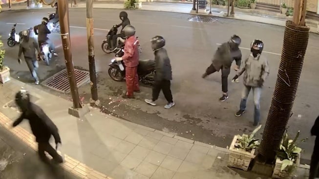 Viral Perusakan Kafe di Solo, Pelaku Terekam Kamera CCTV, Ini Kata Polisi