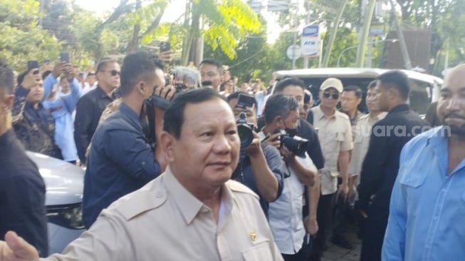 Prabowo di Bali Naik Alphard, Makan Siang Bersama Calon Kepala Daerah