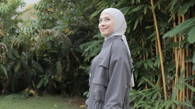 Adhisty Zara berjilbab (Instagram)