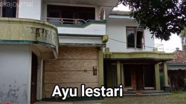 Rumah mewah artis yang terbengkalai (X.com/kegblgnunfaedh)