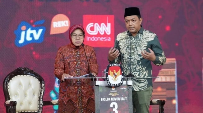 Gus Hans Tak Terlalu Pikirkan Debat, Risma Janji Tak Bedakan SMA Negeri dengan Swasta