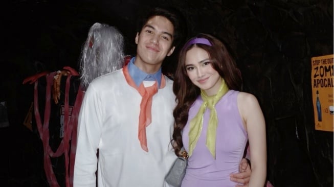 Serasi dan Stylish: Intip Gaya Syifa Hadju dan El Rumi Cosplay Jadi Daphne dan Fred Jones di Film Scooby Doo