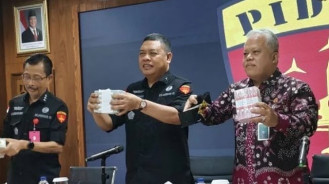 LHKPN Dirdik Kejagung Rp 5,6 Miliar, Tapi Pakai Jam Tangan Rp 1 Miliar, KPK: Lihat Dulu Ya