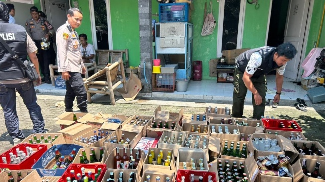 Jual Miras Dekat Sekolah dan Masjid, Toko di Sleman Diprotes Warga, Polisi Janji Tindaklanjuti