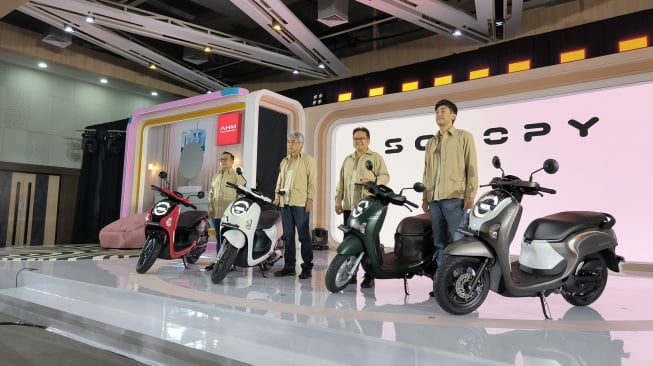 All New Honda Scoopy diluncurkan di Cikarang, Jawa Barat pada Selasa (5/11/2024). [Suara.com/Liberty Jemadu]