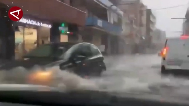 Detik-Detik Banjir Catalonia: Upaya Penyelamatan Berlanjut Pasca Tragedi Valencia