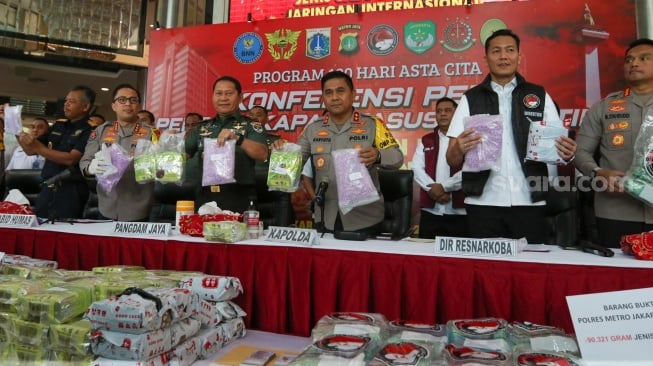 Ungkap Jaringan Narkoba Internasional, 207 Kg Sabu dan 90 Ribu Ekstasi Disita