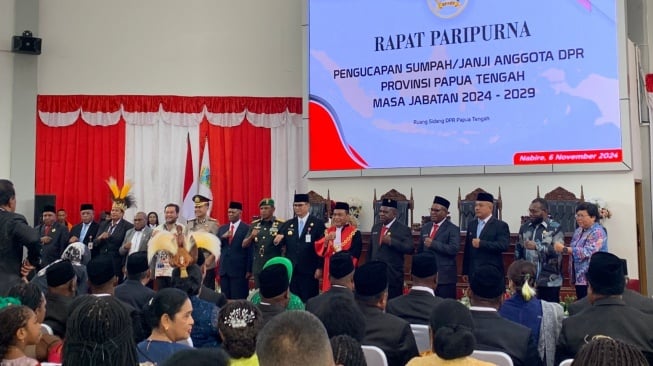 Sah! Anggota DPR Papua Tengah Periode 2024-2029 Resmi Bertugas