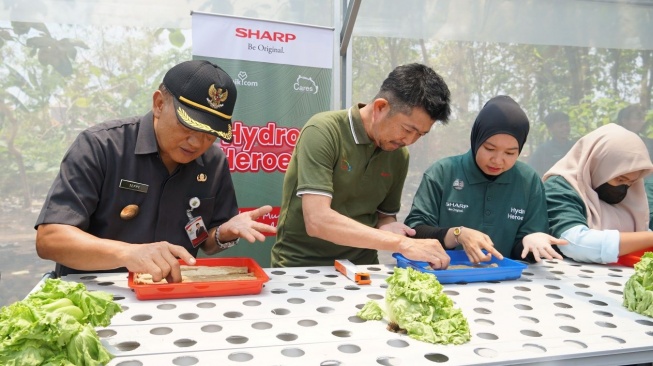 Sharp Hydro Heroes. [Sharp Indonesia] 