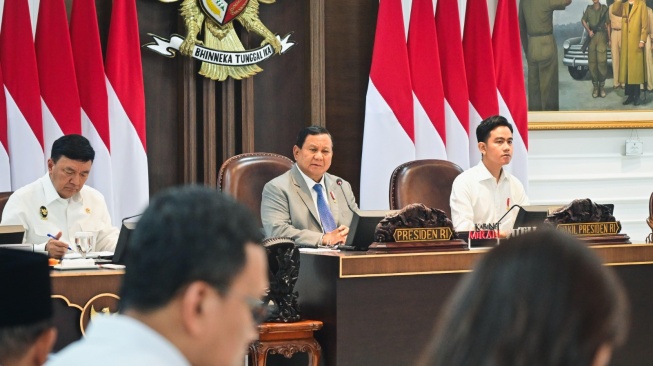 Hadiri Sidang Kabinet Paripurna, Menteri Rini Pastikan Kementerian PANRB Akselerasi Program 100 Hari