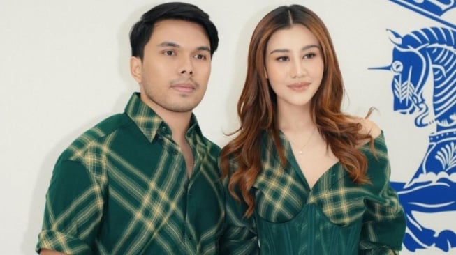 Bikin Gimmick Ribut, Gerak-gerik Thariq Halilintar dan Aaliyah Massaid di Event Burberry Jadi Omongan