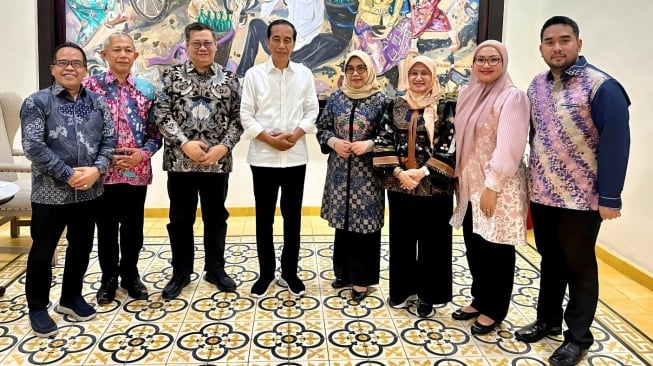 Jokowi Dapat Pensiunan dan Tabungan Hari Tua dari Taspen