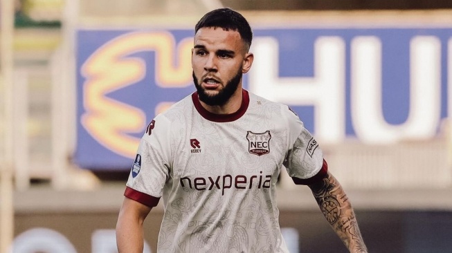 Calvin Verdonk beri jawaban cerdas ketika timnas Indonesia ingin dijatuhkan. (Instagram/@c.verdonk)