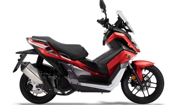 Potret Pesaing Tangguh Honda ADV 160: Tangki Lebih Besar, Punya Panel Instrumen Modern