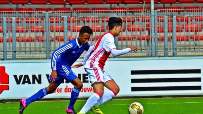 Siapa Anouar El Mhassani? Pemain Keturunan Indonesia di Ajax yang Kini Jadi Beban Negara