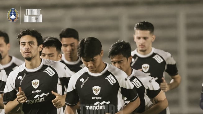 Para pemain Timnas Indonesia menjalani latihan jelang menghadapi Jepang. [Dok. Instagram/@timnasindonesia]