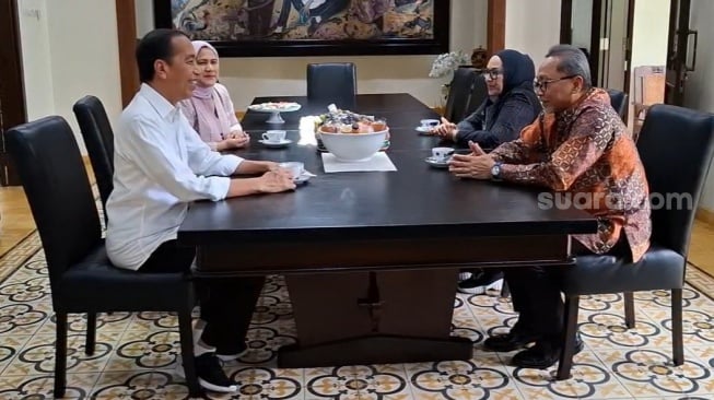 Mengaku Rindu, Zulkifli Hasan Ungkap Mengundang Jokowi dan Iriana di Pernikahan Putrinya