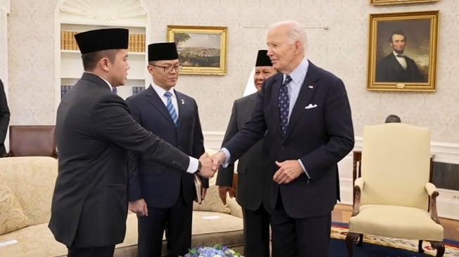 Momen Presiden Prabowo Kenalkan Mayor Teddy ke Joe Biden, Bikin Presiden AS Hormat