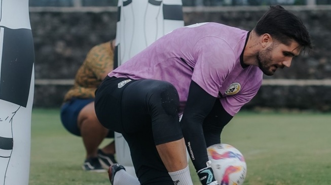 Misi Bangkit dari Papan Bawah, PSS Tingkatkan Performa Penjaga Gawang