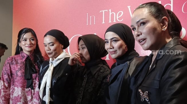 Gaet Titi Kamal, Fitri Salhuteru Kembangkan Bisnis Fashion dan Bantu Pengrajin Lokal