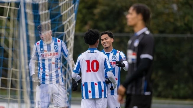 Pemain keturunan Indonesia milik SC Heerenveen U-21, Xavi Woudstra. [Dok. Instagram/@xaviw00]