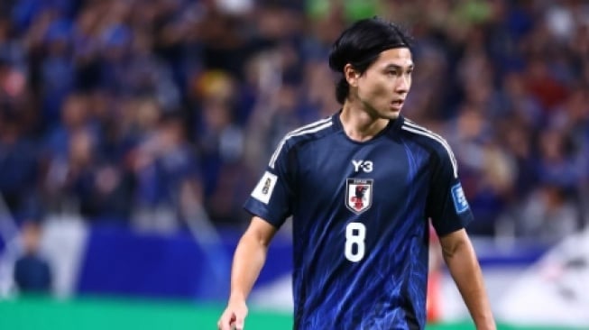 Winger Jepang Kritik Pedas Kualitas Rumput GBK: Lapangan Tidak Rata