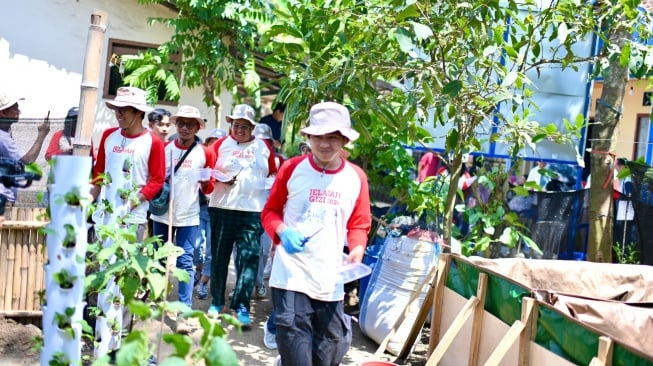 Peserta Jelajah Gizi mengunjungi Kebun Gizi Cawang di Desa Benelan Kidul, Banyuwangi, Rabu (6/11/2024).