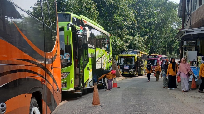 Keluhan Bertahun-tahun Tak Digubris, Pedagang Pantai Kukup Gunungkidul Sengsara Akibat Parkir