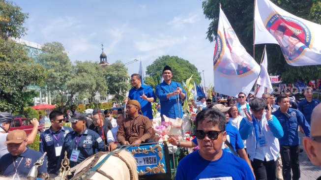 Puluhan Ribu Masyarakat Tumplek blek Hadiri Kampanye Akbar Ahmad Luthfi-Taj Yasin di Solo