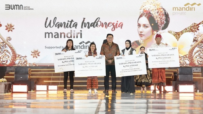 Dukung Industri Kreatif, Bank Mandiri Dorong Tenun Tradisional Bali, Lombok dan Kupang Menembus Pasar Global