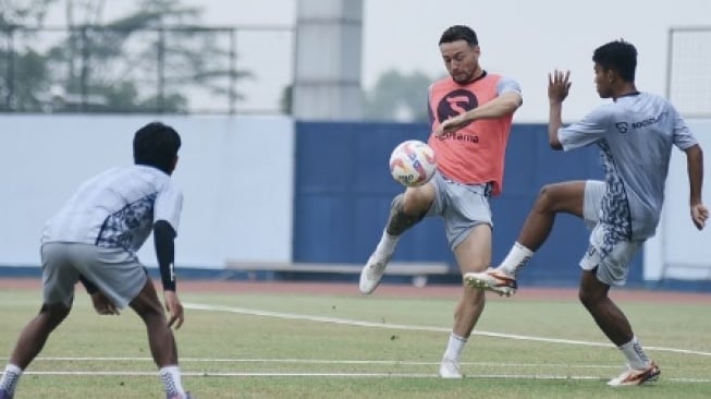 Genjot Fisik Pemain, Persib Bandung Pasang Target Tinggi Lawan Borneo FC