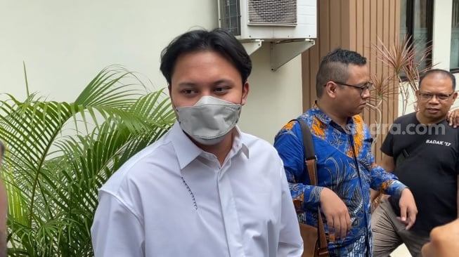 Tetap Tutup Mulut, Rizky Febian Enggan Ungkap Alasan Belum Nikah Resmi