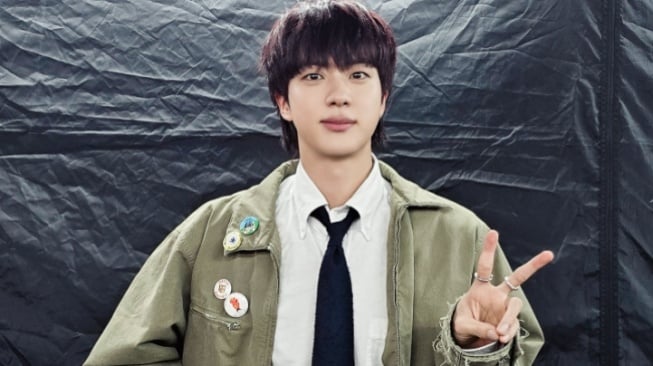 Resmi Comeback Solo, Jin BTS Sukses Gelar Showcase Spesial Bareng Penggemar