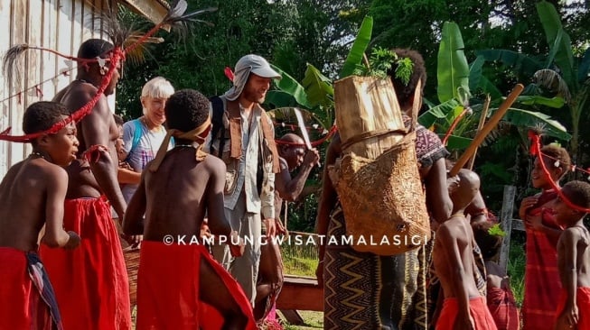 Desa wisata Malasigi, Soron, Papua Barat. [@kampungwisatamalasigi]