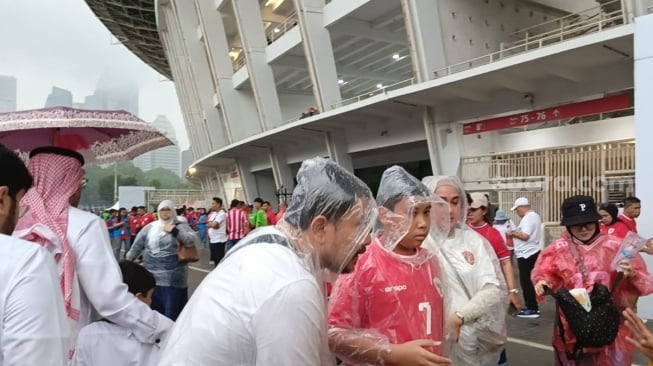 LIVE REPORT Kondisi SUGBK Jelang Timnas Indonesia vs Arab Saudi [Suara.com/Arief Apriadi]