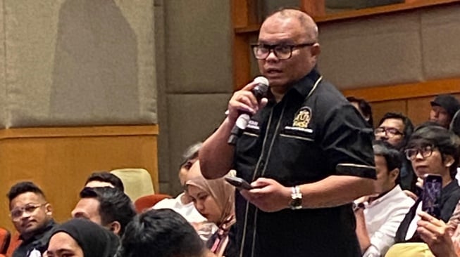 Badai eks Kerispatih hadir di acara diskusi bertema “Perlindungan Hukum Hak Cipta dalam Tata Kelola Digitalisasi" di Gedung DPR MPR RI, Senayan, Jakarta, Senin (18/11/2024). [foto: tim Melly Goeslaw]