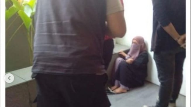 Kronologi Wanita Berkerudung Bikin Onar di Gereja Surabaya yang Viral