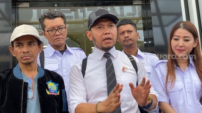 Barisan Advokat Bersatu Desak Peradi Pecat Farhat Abbas: Dia Tak Bisa Jaga Kehormatan Profesi