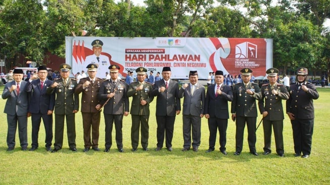 Gelar Ziarah dan Tabur Bunga, Pemkab Kediri Ajak Warga Teladani Sikap Kepahlawanan