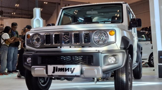 Suzuki Tambah Varian Jimny 5 Pintu White Rhino Edition, Terima Lima Sentuhan Khusus...