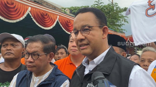 Calon gubernur Jakarta nomor urut 3, Pramono Anung, mendapat endorsmen dari mantan gubernur Jakarta, Anies Baswedan. (Suara.com/Faqih)