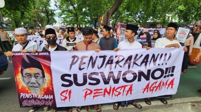 Gelar Demo di Depan DPD PKS, Ikatan Santri Jakarta Minta Suswono Ditangkap Buntut Dugaan Penistaan Agama