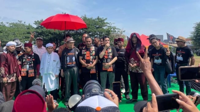 Kampanye Akbar Dihadiri Ratusan Orang, Pendukung Dharma-Kun Pede Menang Satu Putaran