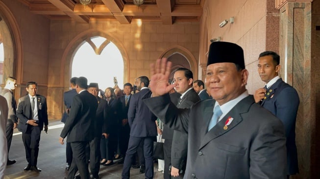 Prabowo Subianto bertemu dengan Presiden Persatuan Emirat Arab (Suara.com/Novian Ardiansyah)