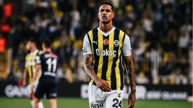 Pesepak bola keturunan Indonesia yang bermain di Fenerbahce, Jayden Oosterwolde. (Instagram/jaydenoosterwolde)