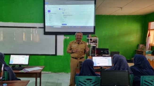 Guru Indonesia Terapkan AI, Matematika Jadi Lebih Menyenangkan!