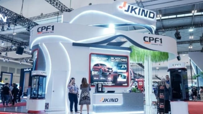 Booth JKIND di Gaikindo Jakarta Auto Week (GJAW) 2024 [Suara.com/ANTARA/HO-JKIND]