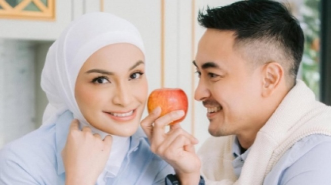 7 Potret Couple Putri Zulhas dan Zumi Zola, Prewedding?