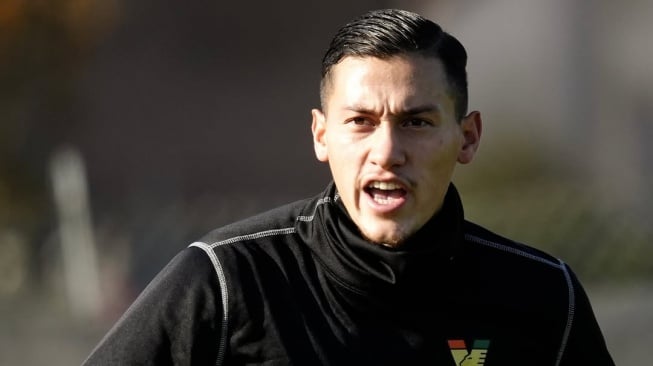 Jay Idzes Hampir Cetak Gol, Media Italia: Dia yang Terbaik....